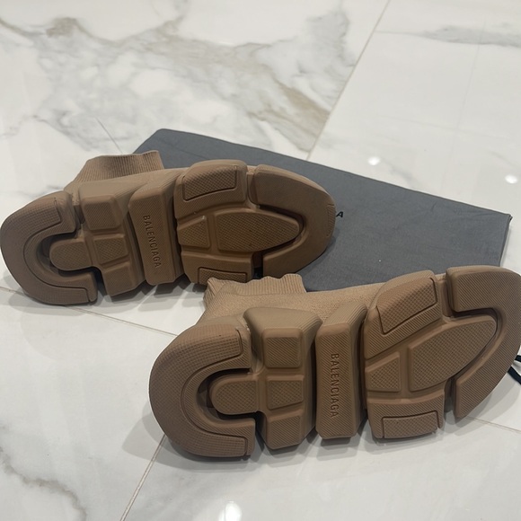 Authentic BALENCIAGA 2.0 speed light knit high top sneakers in size 36 - Picture 4 of 4